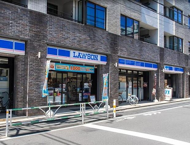 ローソン渋谷初台一丁目店まで206m