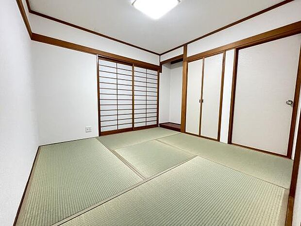 和室は畳表替えされています