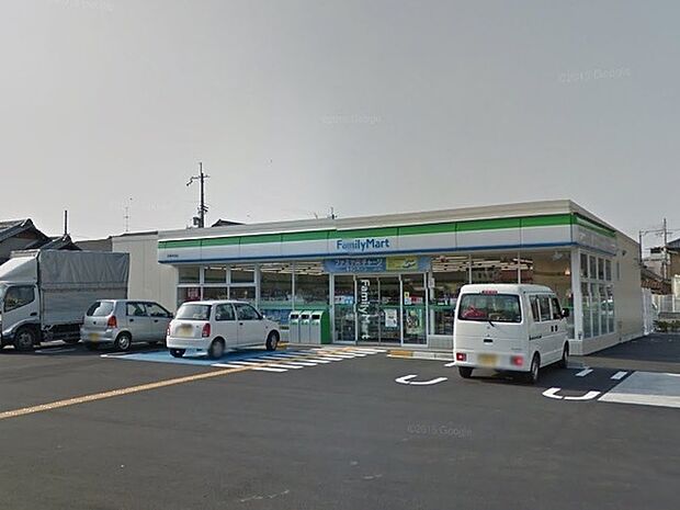 ファミリーマート貝塚半田店まで293m