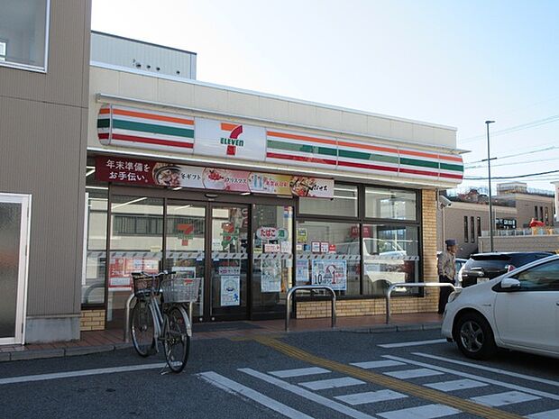 セブンイレブン長浜駅前店まで645m