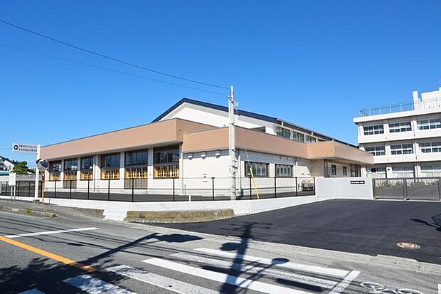 富士市立吉原第二中学校まで2150m