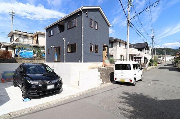             富士市北松野　令和4年築の庭付き住宅
  