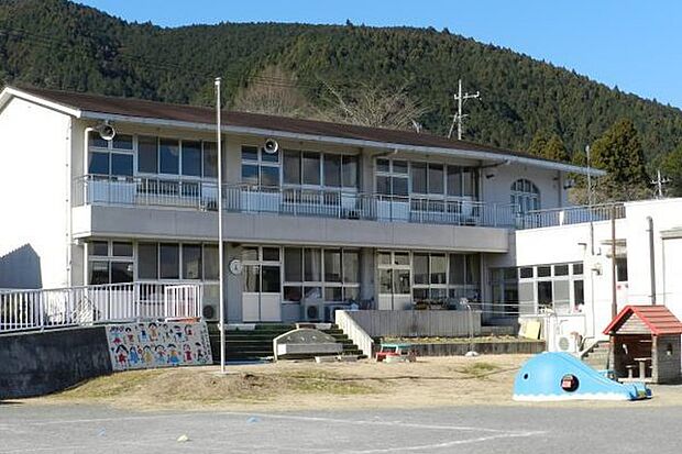 柚野保育園まで1880m