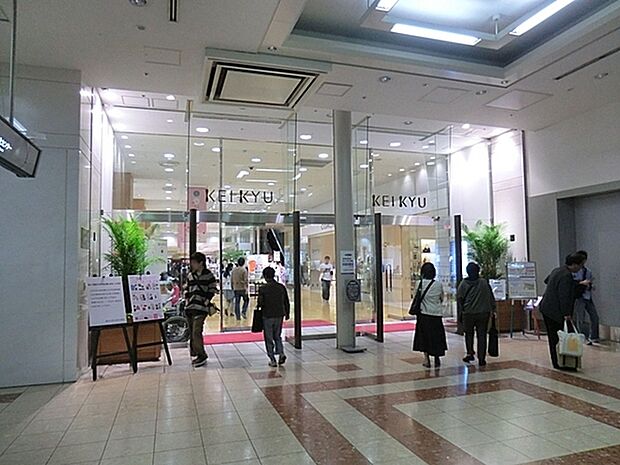 京急百貨店まで906m、上大岡駅直結の百貨店です。ヨドバシカメラ・八重洲ブックセンター・無印良品などのテナントも入っています！