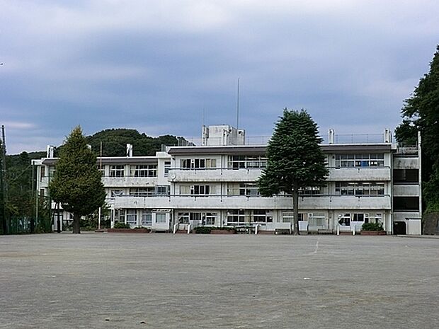 鎌倉市立第二小学校まで1943m