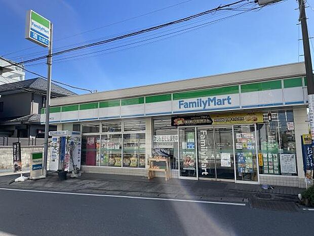 ファミリーマート五香駅東口店まで584m