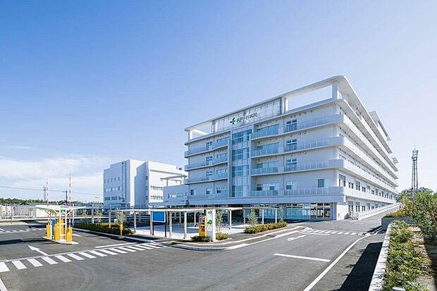 社会医療法人社団蛍水会名戸ヶ谷病院まで1000m、約300床の総合病院。地域医療機関や施設との機能分担や連携を図り、救急病院としての機能と責務を果たすよう努力しています。