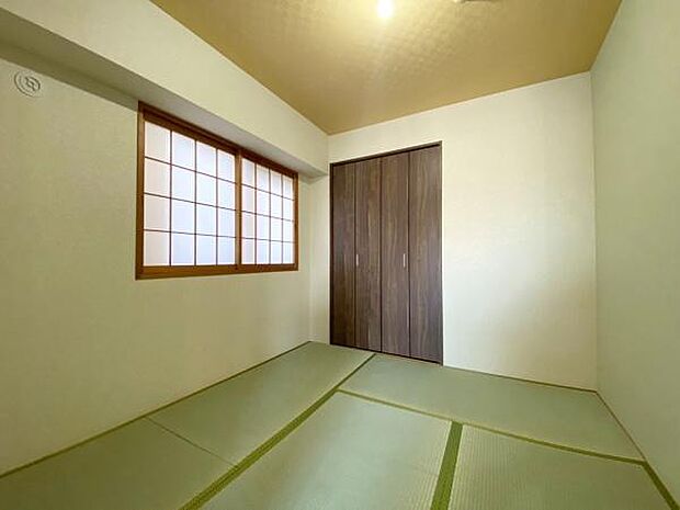 【和室】和室は約4.5帖あります。押入付きの和室です。
