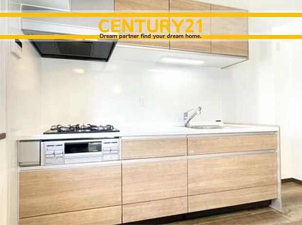 ■■広々キッチン■■大型の冷蔵庫やレンジボードもしっかり置ける広々としたキッチンスペースが大事。ゆとりある空間で作業ができるとお料理の腕も日に日に上がりそうな気がしてきます。