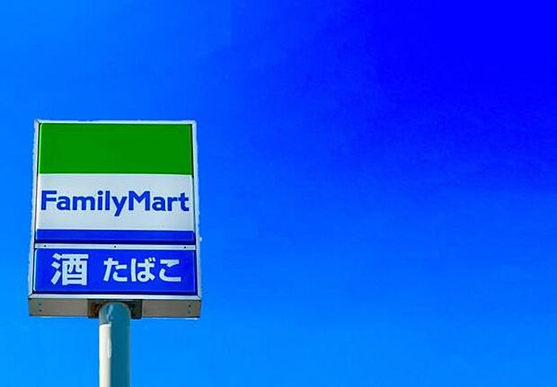 ファミリーマートJR折尾駅店まで384m
