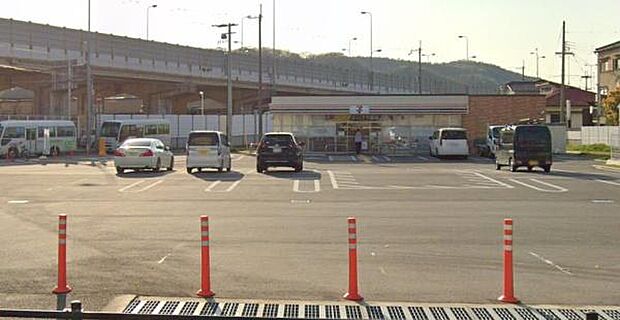 セブンイレブン高砂春日野町店まで600m