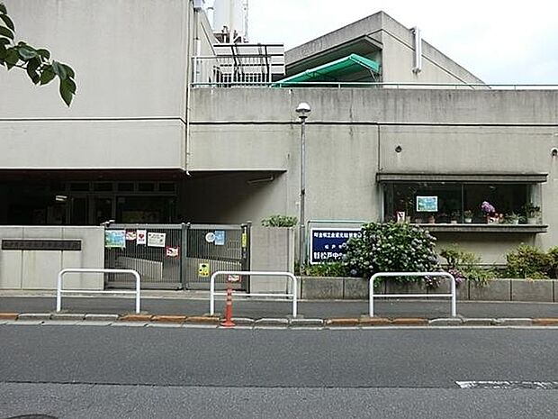 松戸市立新松戸中央保育所まで967m