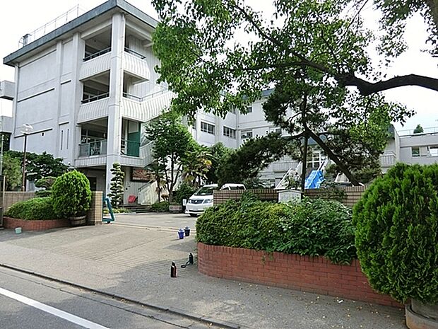 さいたま市立栄和小学校まで671m