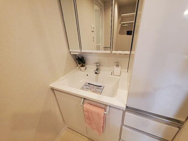 3面鏡洗面化粧台　クッションフロア貼替　防水パン設置