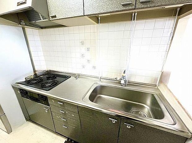 広々シンクのキッチンは、洗い物もかさばらず効率ＵＰ