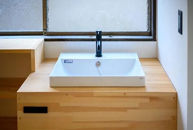 【洗面室】シンプルな洗面化粧台