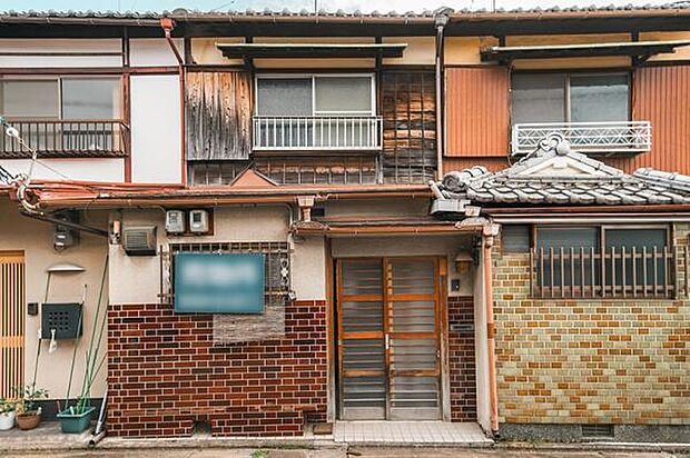                           近鉄京都線 桃山御陵前駅まで 徒歩4分
      