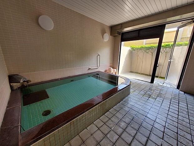温泉大浴場は清掃時間を除き、24時間入浴可能となります。徳川家康も愛した熱海温泉が毎日堪能できます。