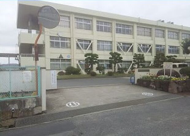 倉敷市立琴浦南小学校（2069m）