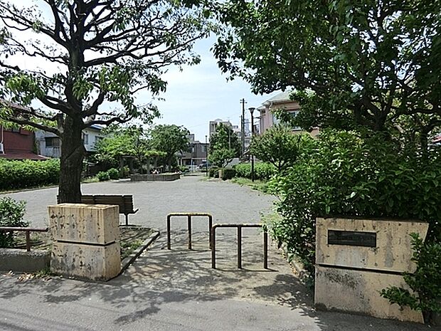磯子下町公園まで268m、住宅街の静かな公園