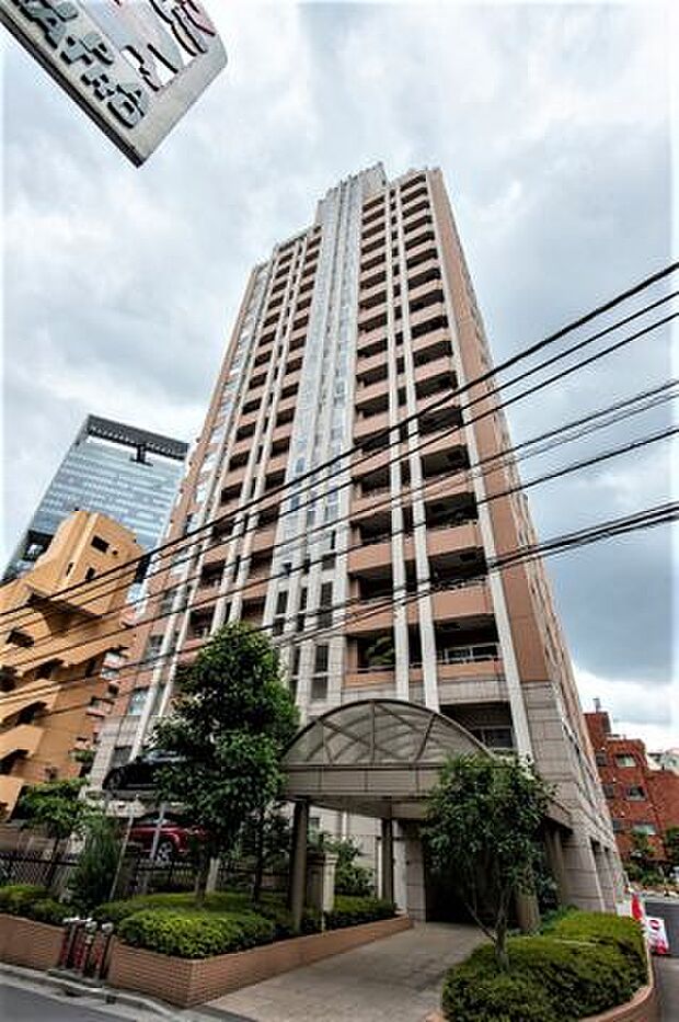             ファミール新宿グランスィートタワー
  