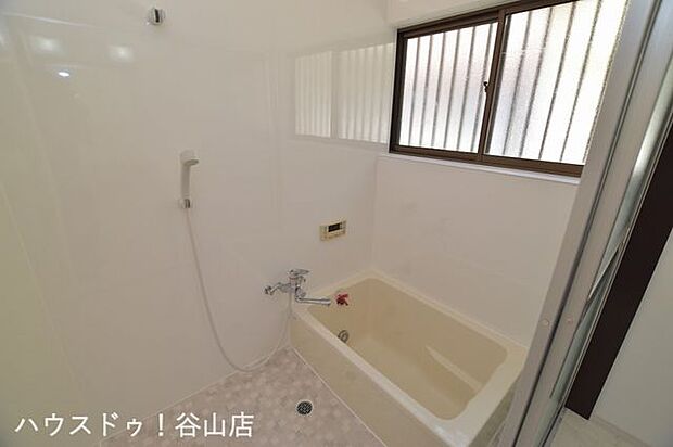 ”JR坂之上駅近くのリフォーム済の売家”の浴室