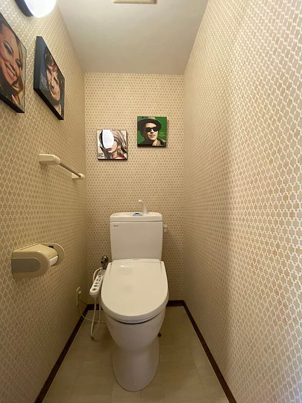 トイレも便器交換済みです。床・壁も手入れをされており、リフォームの必要性は感じません。