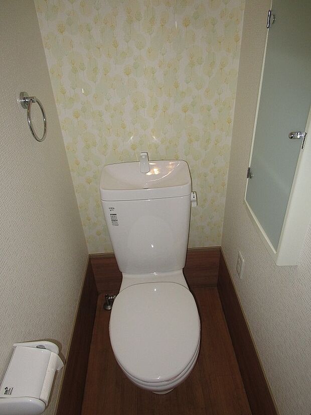 １階の店舗部分のトイレです。