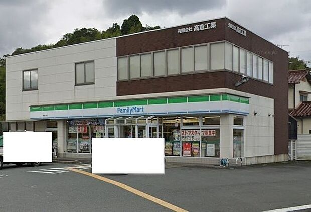 ファミリーマート　舞鶴小倉店 450m