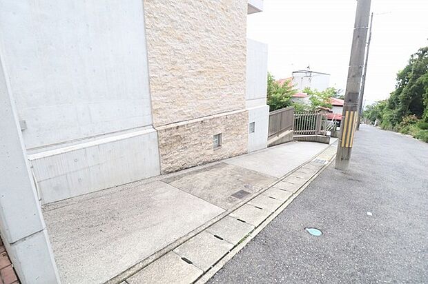 阪急神戸線 六甲駅までバス約4分 六甲台南口バス停 徒歩10分(5SLDK)のその他画像