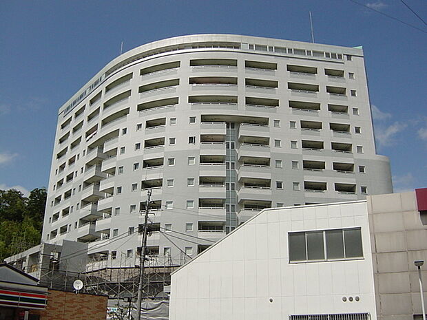 ジェントル伊豆長岡(1LDK) 7階の外観