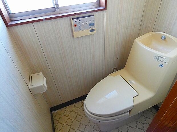 「２階トイレ」■夜のお手洗いも安心です☆
