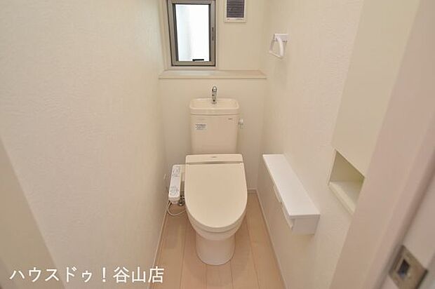 ”JR坂之上駅近くの築浅の売家”の2階トイレ