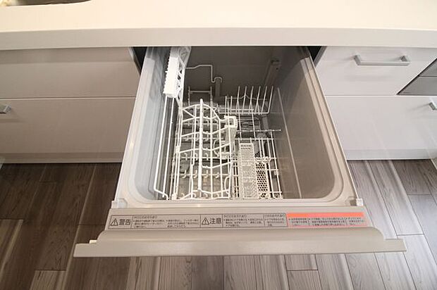 ＊食洗器＊食器洗浄機が後片付けをサポート！食事後の家族のくつろぎタイムをゆっくりお過ごしいただけます。