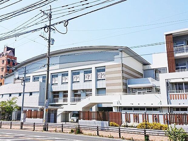 黒崎中央小学校 1232m