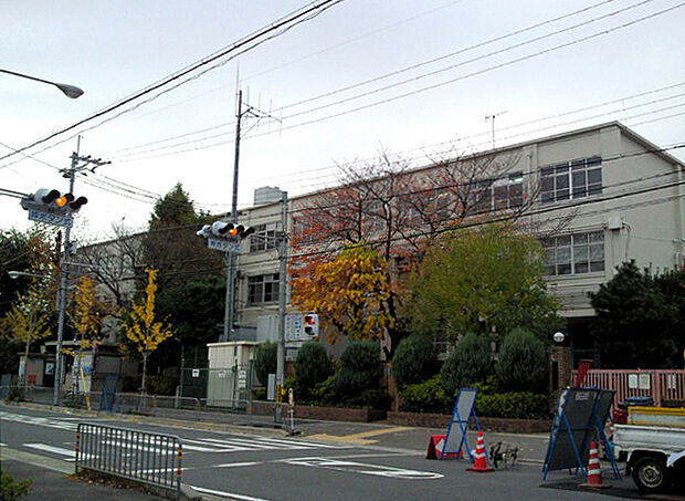 京都市立勧修小学校