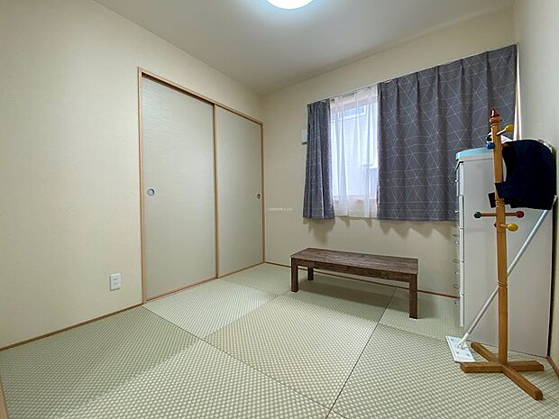 オシャレな琉球畳の1F和室4．5帖
