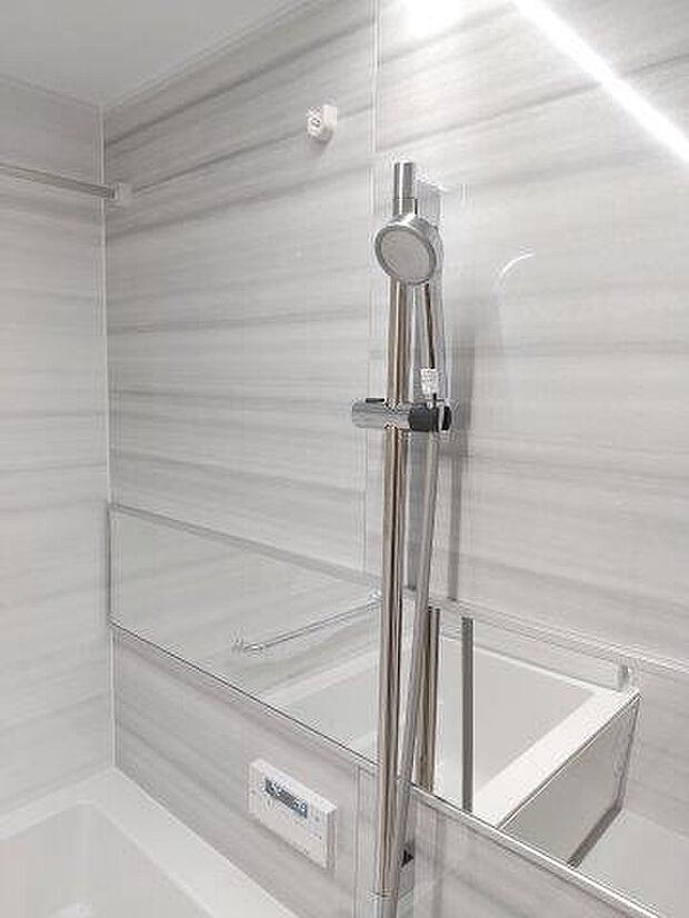 シンプルでおしゃれなデザインのシャワーです。 