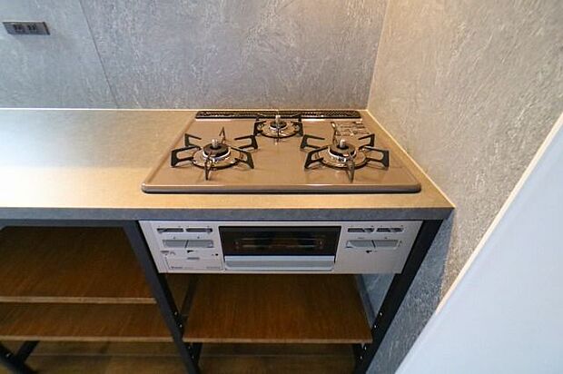 【Gas stove】グリル付きの3つ口コンロで毎日の家事を時短しちゃいましょう！
