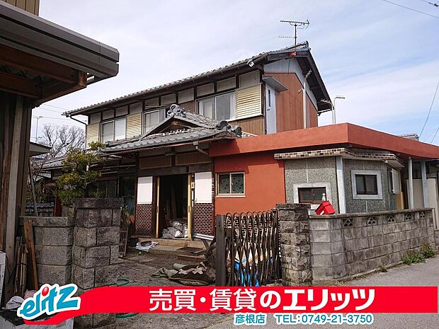 堂々たる日本家屋の外観です。