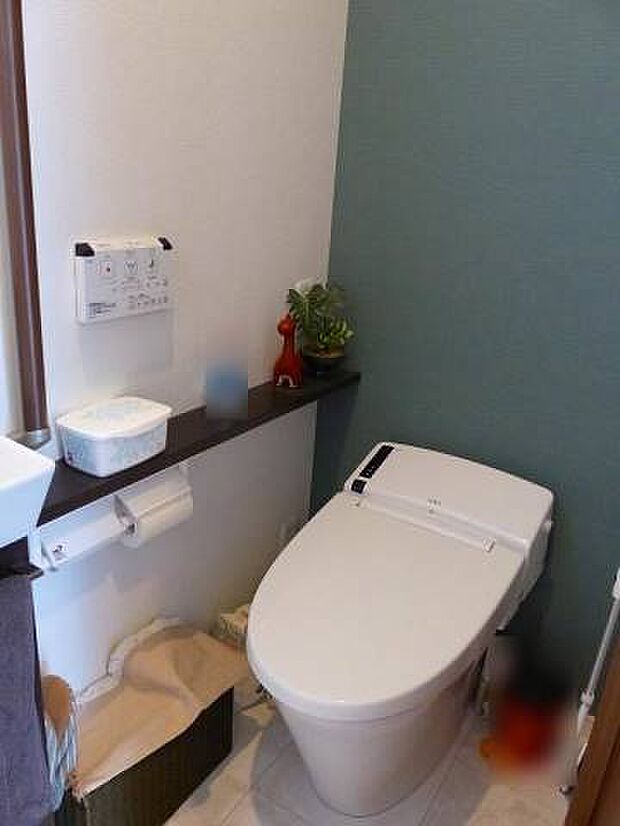 「トイレ」■タンクレストイレなので見た目もすっきり、お手入れが楽ですね♪