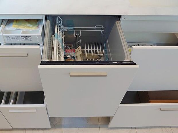 室内(2023年2月)撮影◎本日内覧可能◎食器洗い乾燥機も標準設置で毎日快適にお料理を楽しめます！