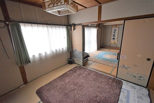 和室は落ち着いてゆったりとくつろげる空間。