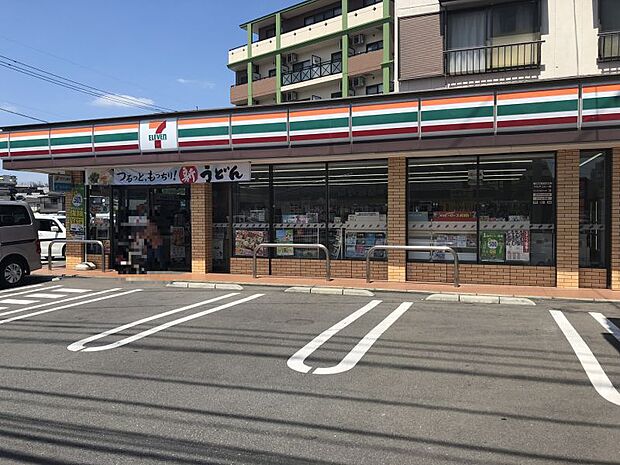 セブン-イレブン 熊本秋津2丁目店まで約400ｍ 24時間営業 　駐車場が広く出入りがしやすいです。