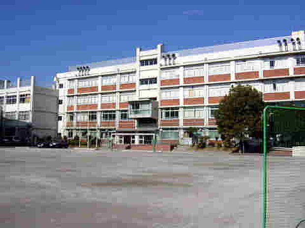 江戸川区立松江第二中学校（610m）
