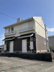 ＪＲ東海道本線二宮駅までバス約8分 徒歩3分