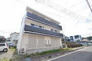 ＪＲ東海道本線国府津駅までバス約17分 徒歩2分