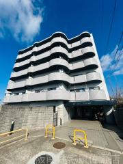 ＪＲ阪和線和泉砂川駅まで徒歩8分