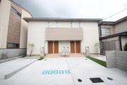 近鉄京都線伊勢田駅まで徒歩8分