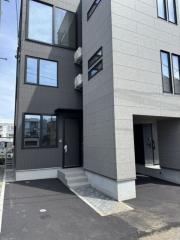 札幌市北区北35条西3丁目（北34条駅）2LDK